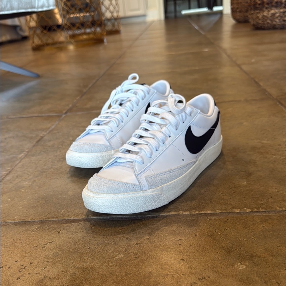Nike Low Top Blazers